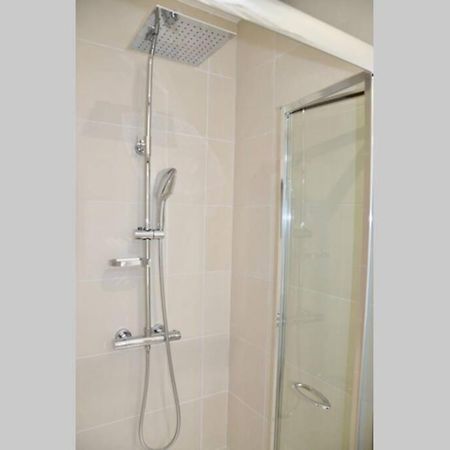 Superbe Studio Idealement Situe ! Avoine Ngoại thất bức ảnh
