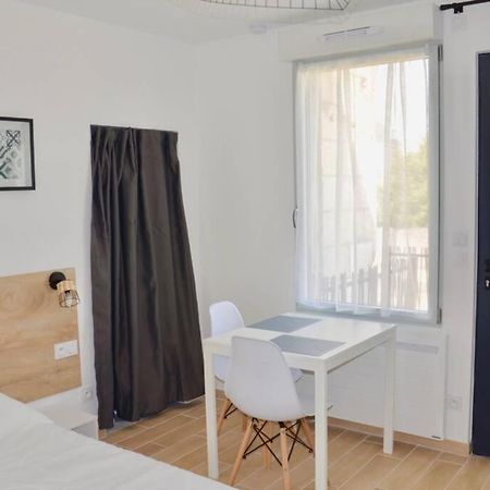 Superbe Studio Idealement Situe ! Avoine Ngoại thất bức ảnh